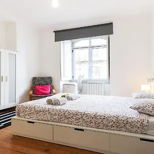 Silver Flower - Flat In Center *** Lisboa