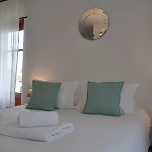 Casa Amarela Belem Гостевой дом